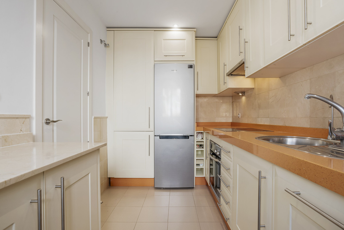 4 Bedroom Apartment for Sale in Nueva Andalucía — 9