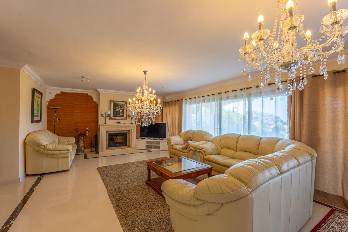 8 Bedroom Villa for Sale in Benahavís — 6
