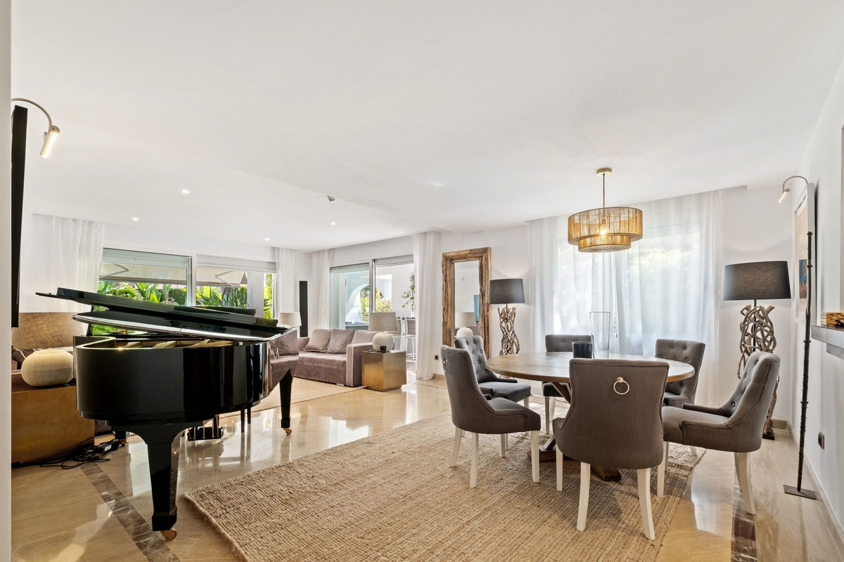 2 Bedroom Apartment for Sale in Marbella