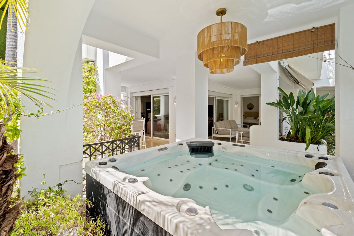 2 Bedroom Apartment for Sale in Marbella — 5