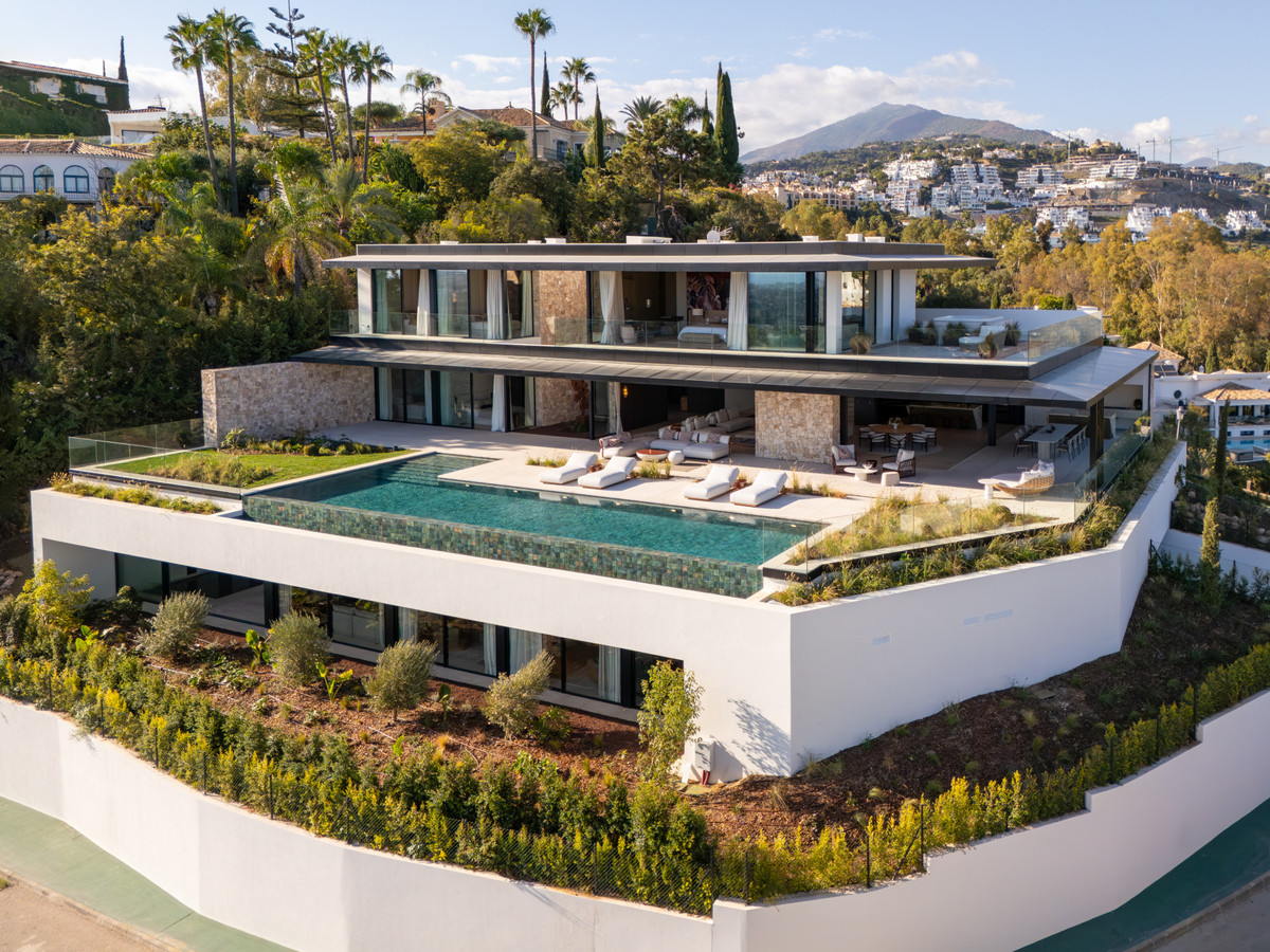 8 Bedroom Villa for Sale in Benahavís — 3