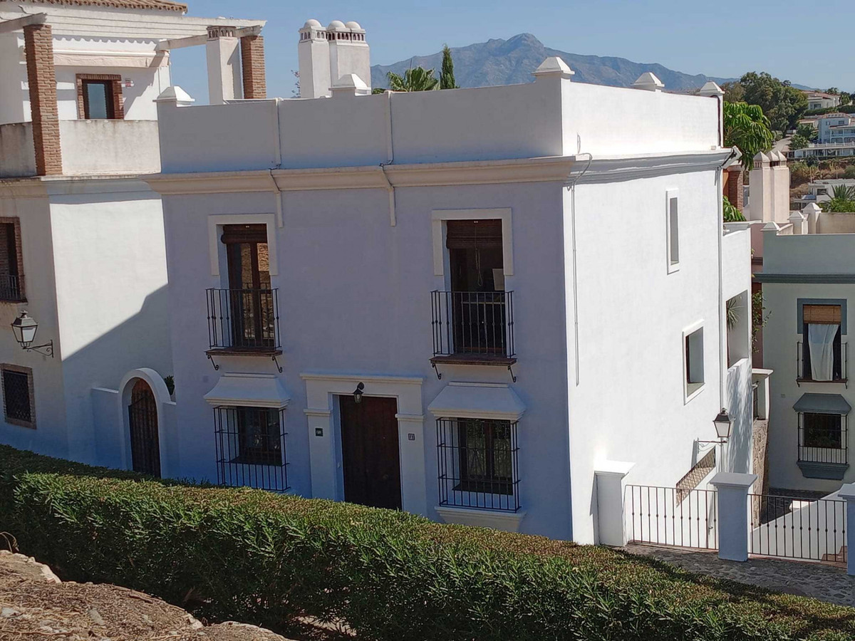 3 Bedroom Villa for Sale in El Paraiso