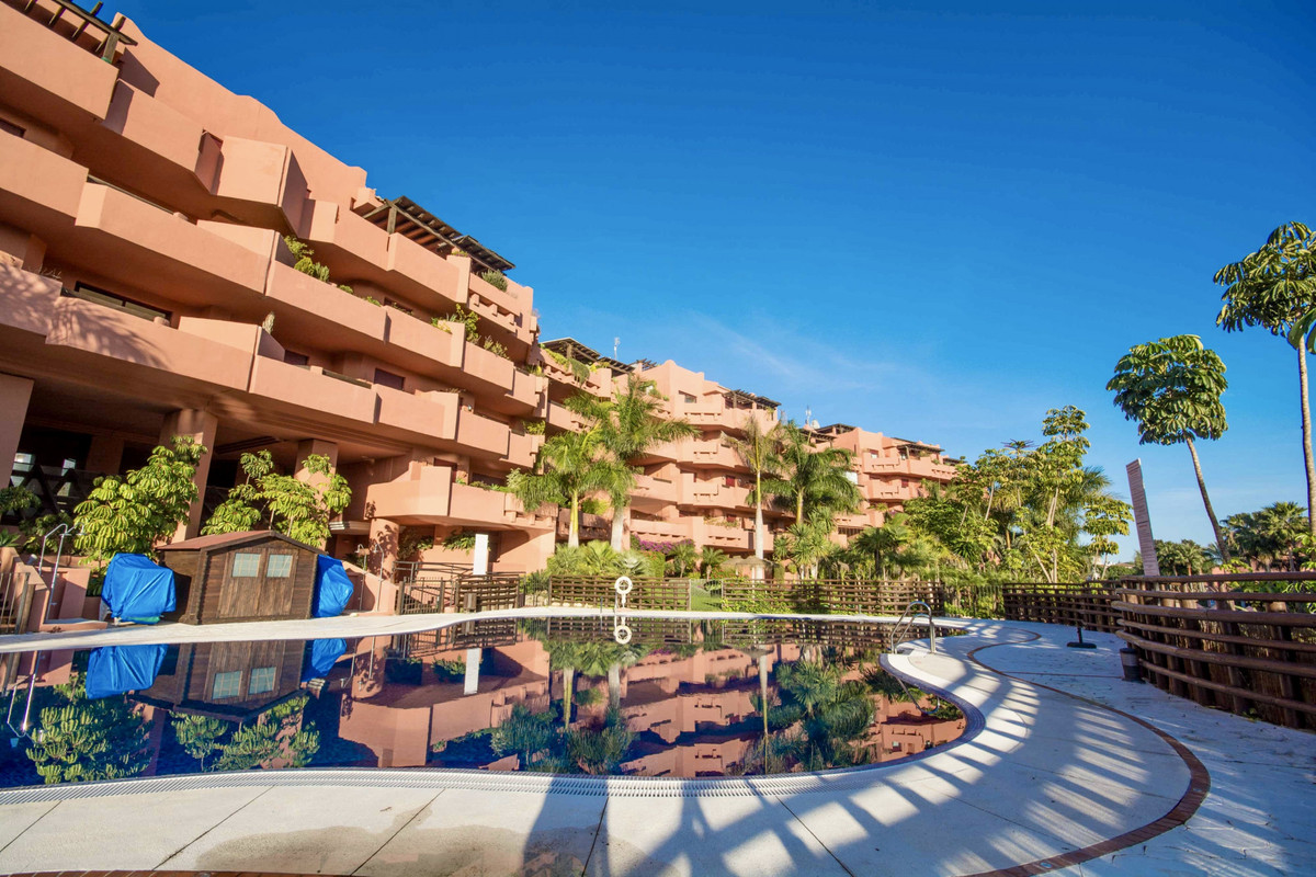 4 Bedroom Apartment for Sale in Estepona