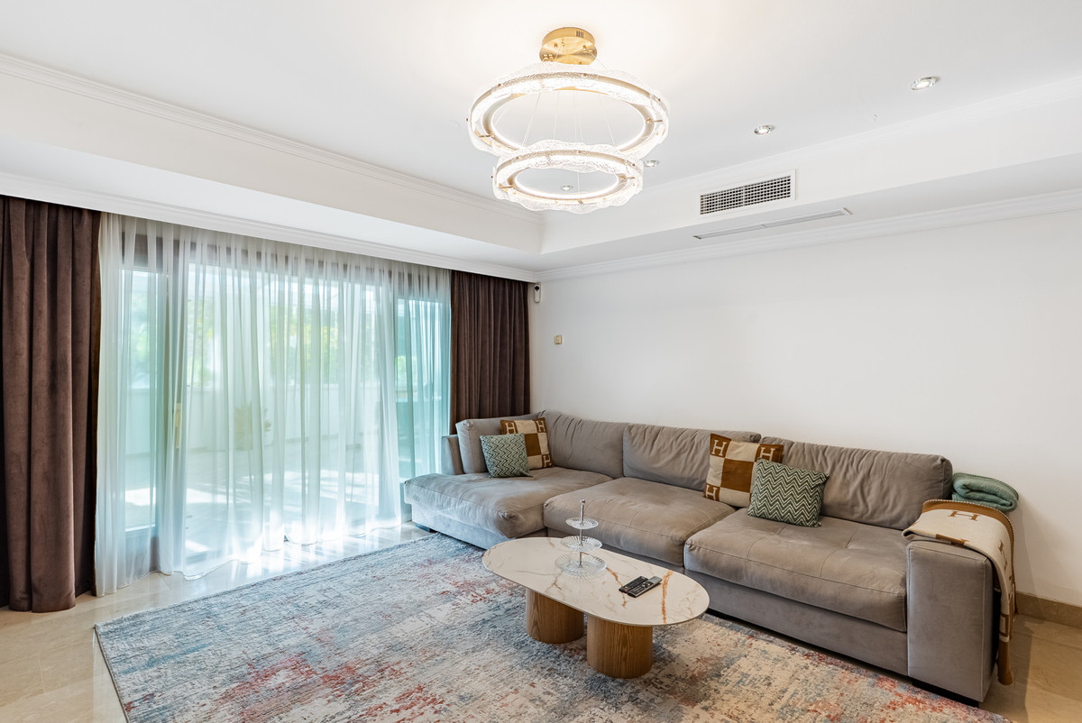 2 Bedroom Apartment for Sale in The Golden Mile — 5