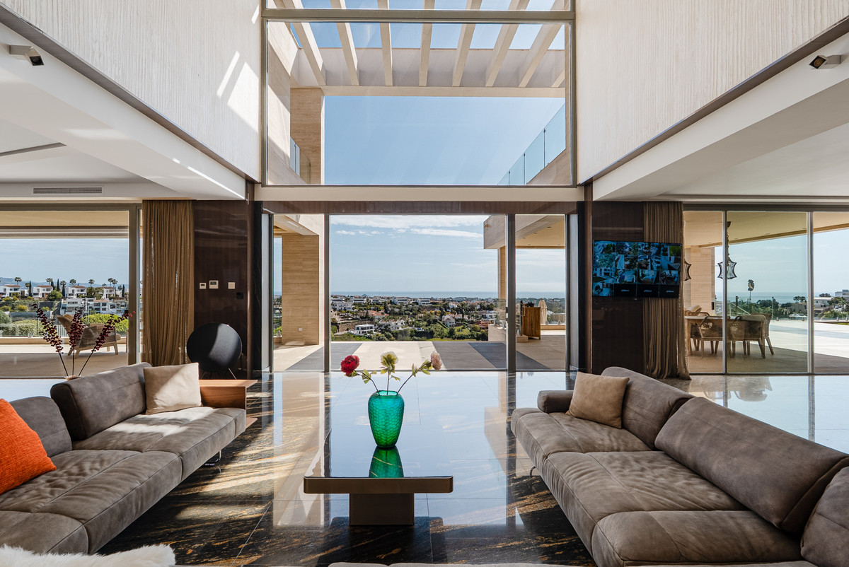 5 Bedroom Villa for Sale in Benahavís — 3