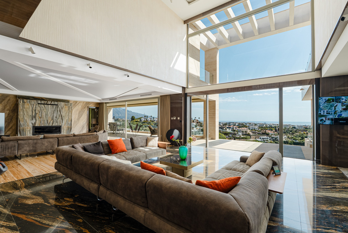 5 Bedroom Villa for Sale in Benahavís — 5