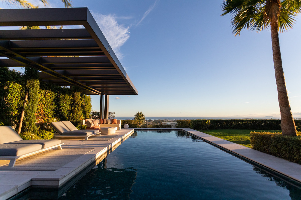 7 Bedroom Villa for Sale in La Quinta