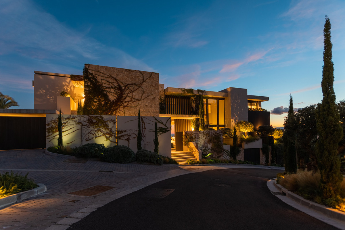 7 Bedroom Villa for Sale in La Quinta — view 10