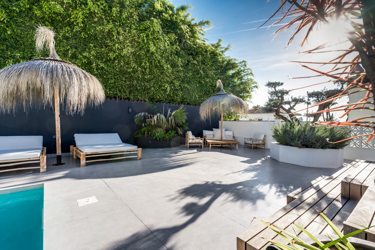 5 Bedroom Villa for Sale in Nueva Andalucía — 9