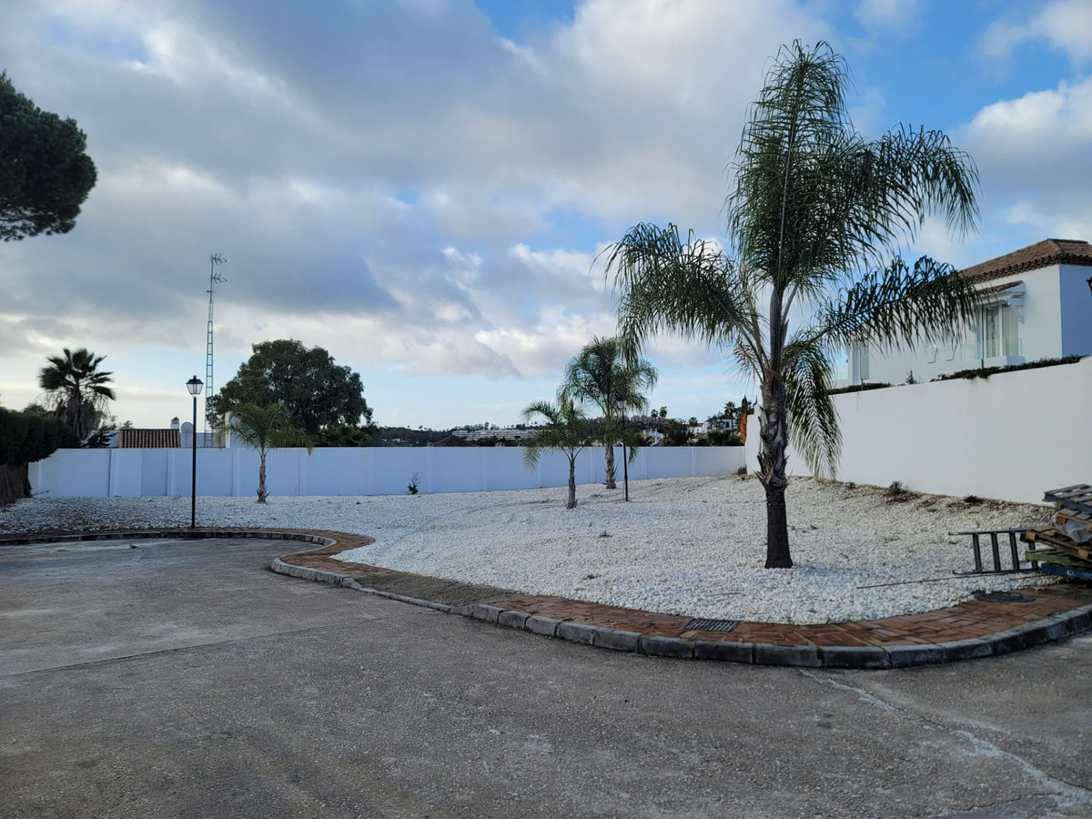 Plot for Sale in Nueva Andalucía — 5