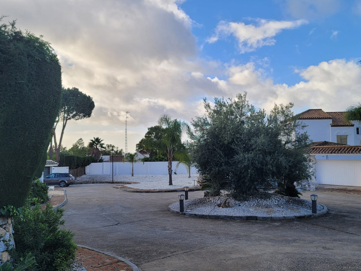 Plot for Sale in Nueva Andalucía — 7