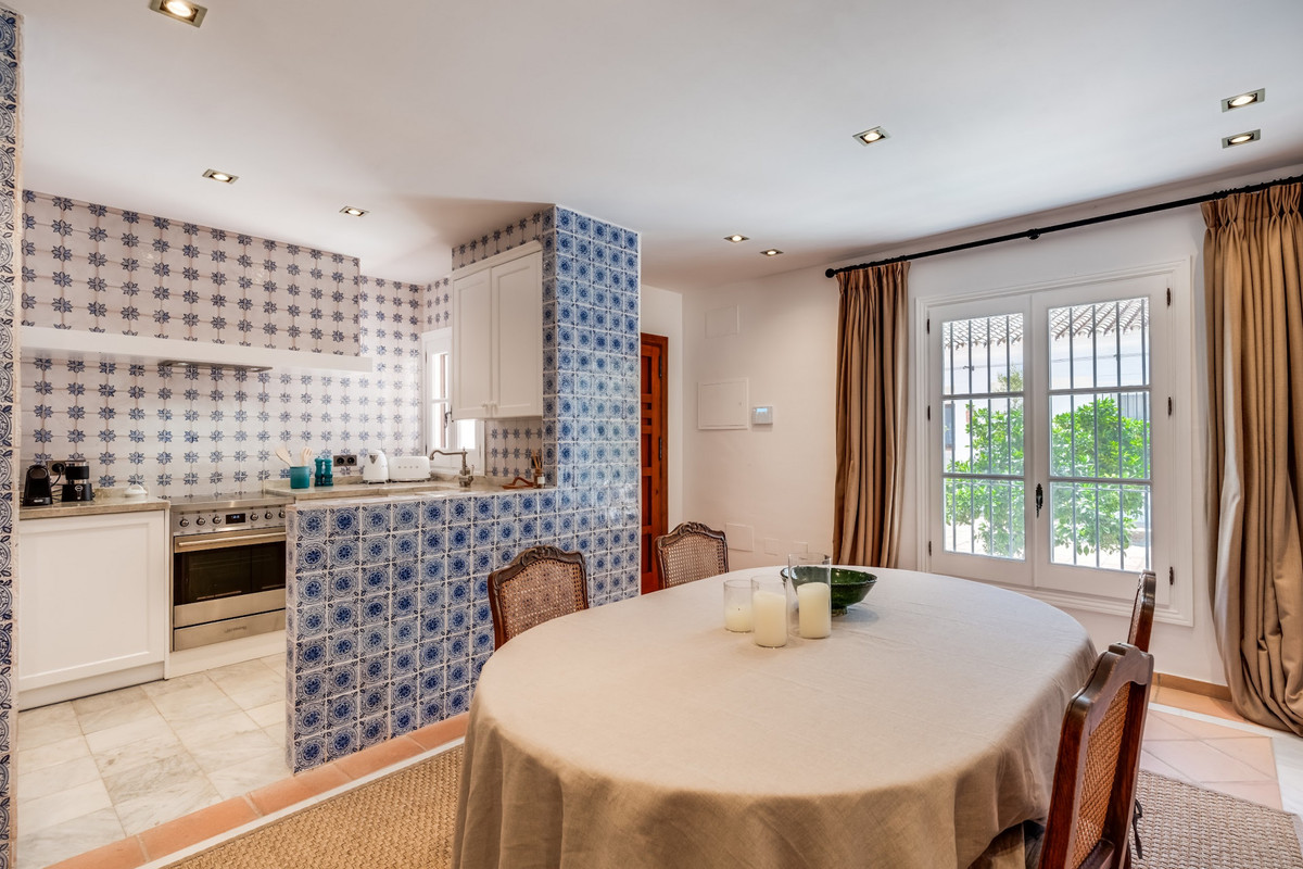 2 Bedroom Apartment for Sale in La Zagaleta — 4