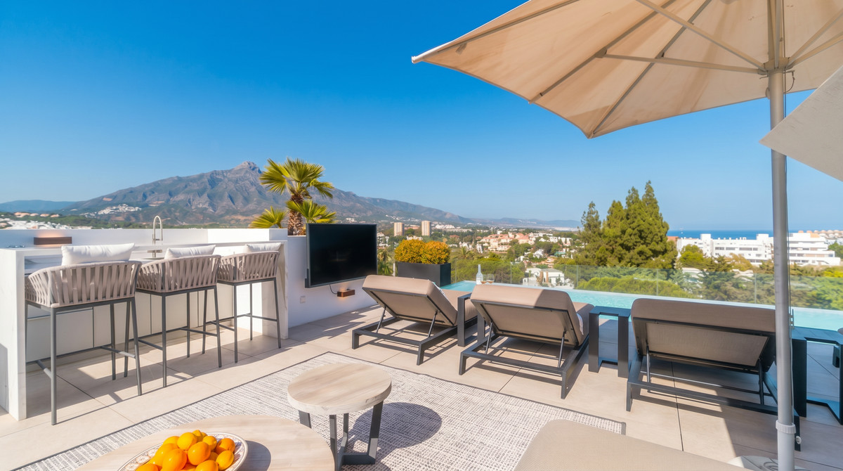 4 Bedroom Villa for Sale in Nueva Andalucía — 3