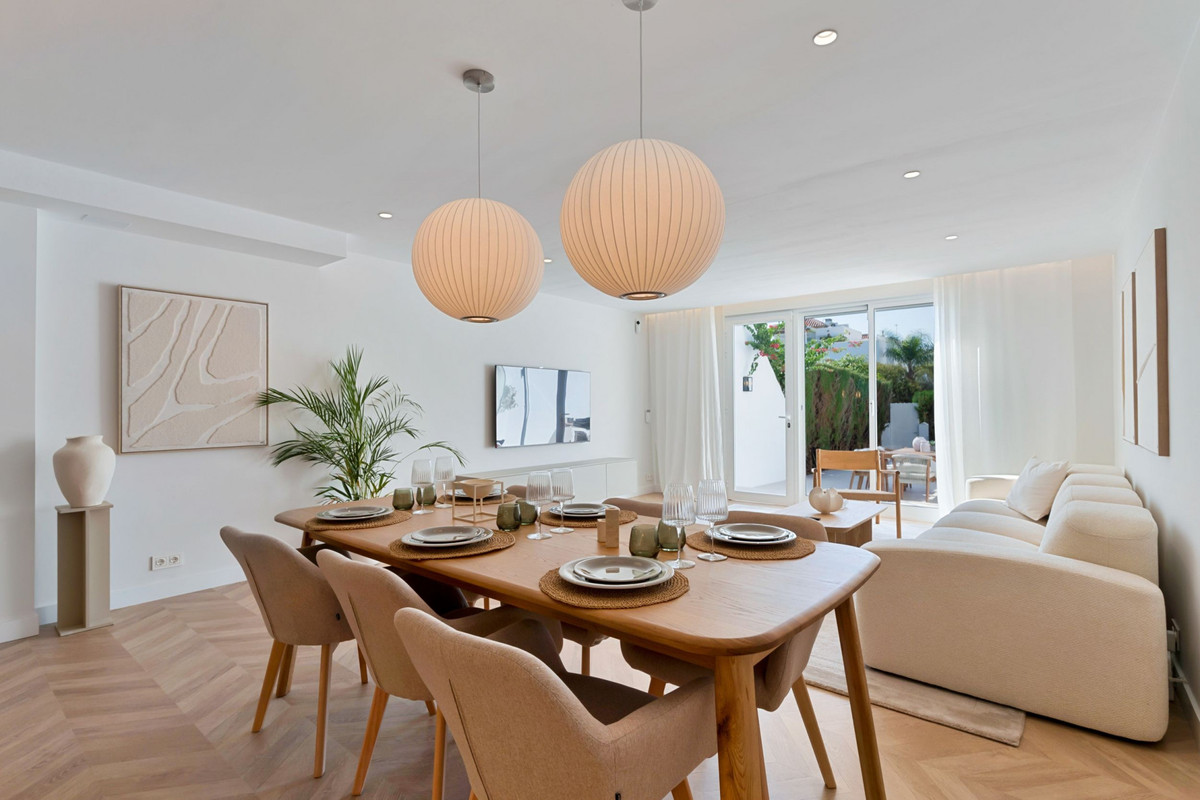 4 Bedroom Villa for Sale in Nagüeles — 2