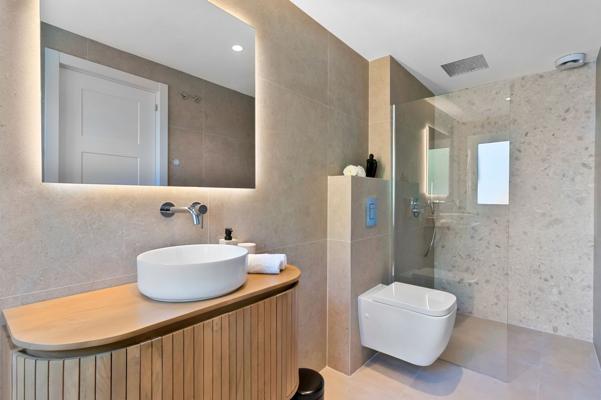 4 Bedroom Villa for Sale in Nagüeles — 6