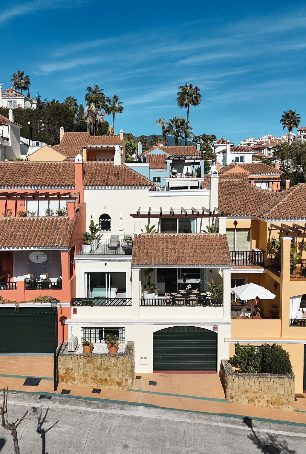 4 Bedroom Villa for Sale in Nueva Andalucía — 2