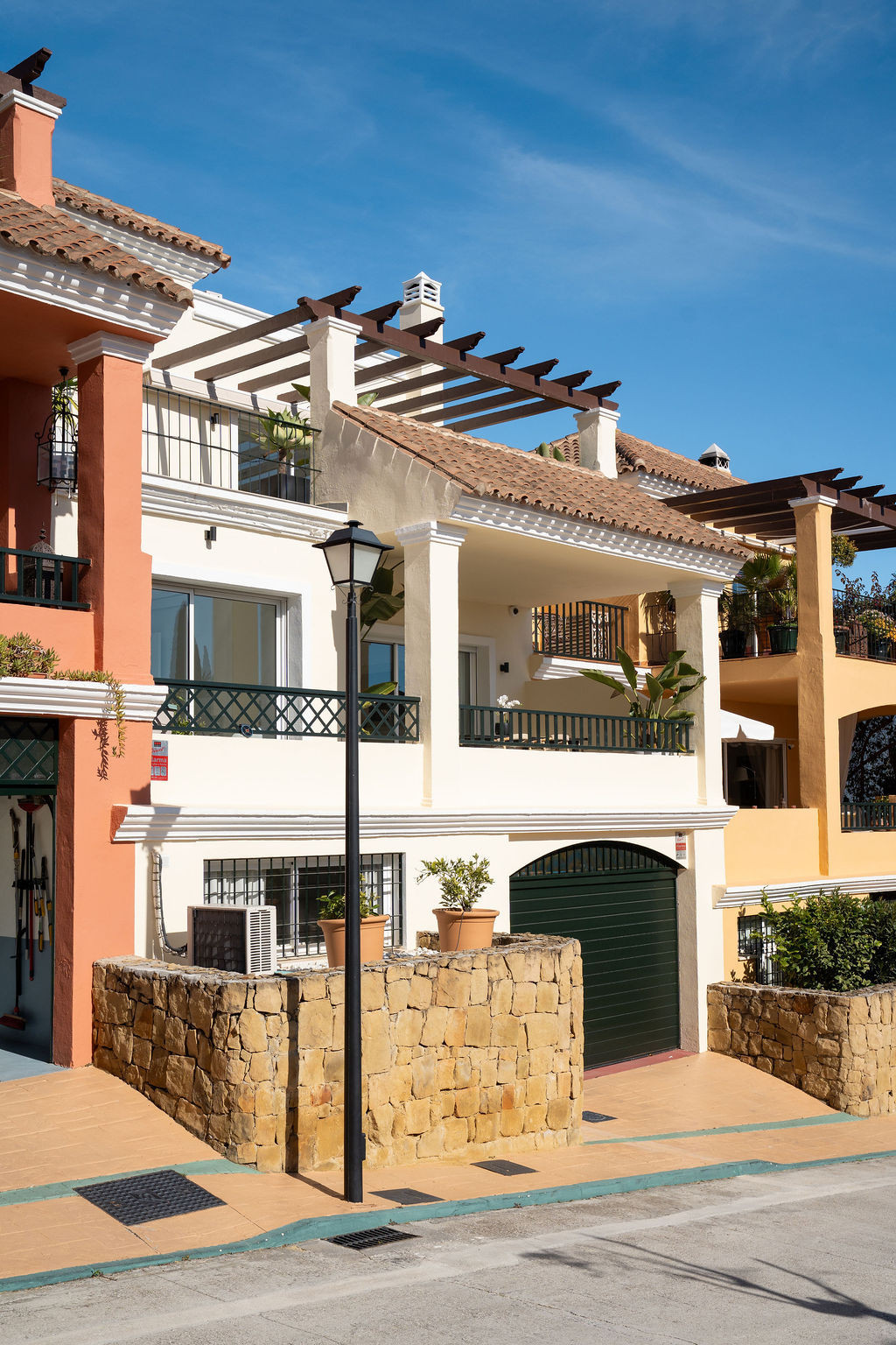 4 Bedroom Villa for Sale in Nueva Andalucía — 8