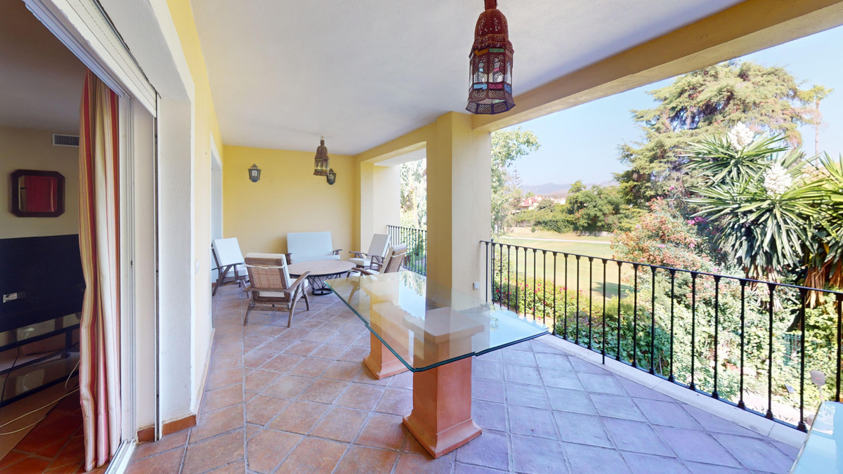 4 Bedroom Apartment for Sale in Guadalmina Alta — 3