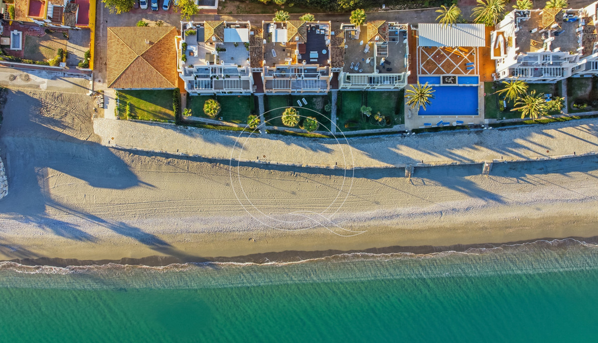 3 Bedroom Apartment for Sale in Estepona