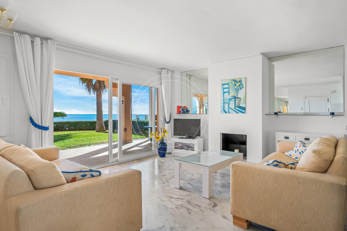 3 Bedroom Apartment for Sale in Estepona — 5