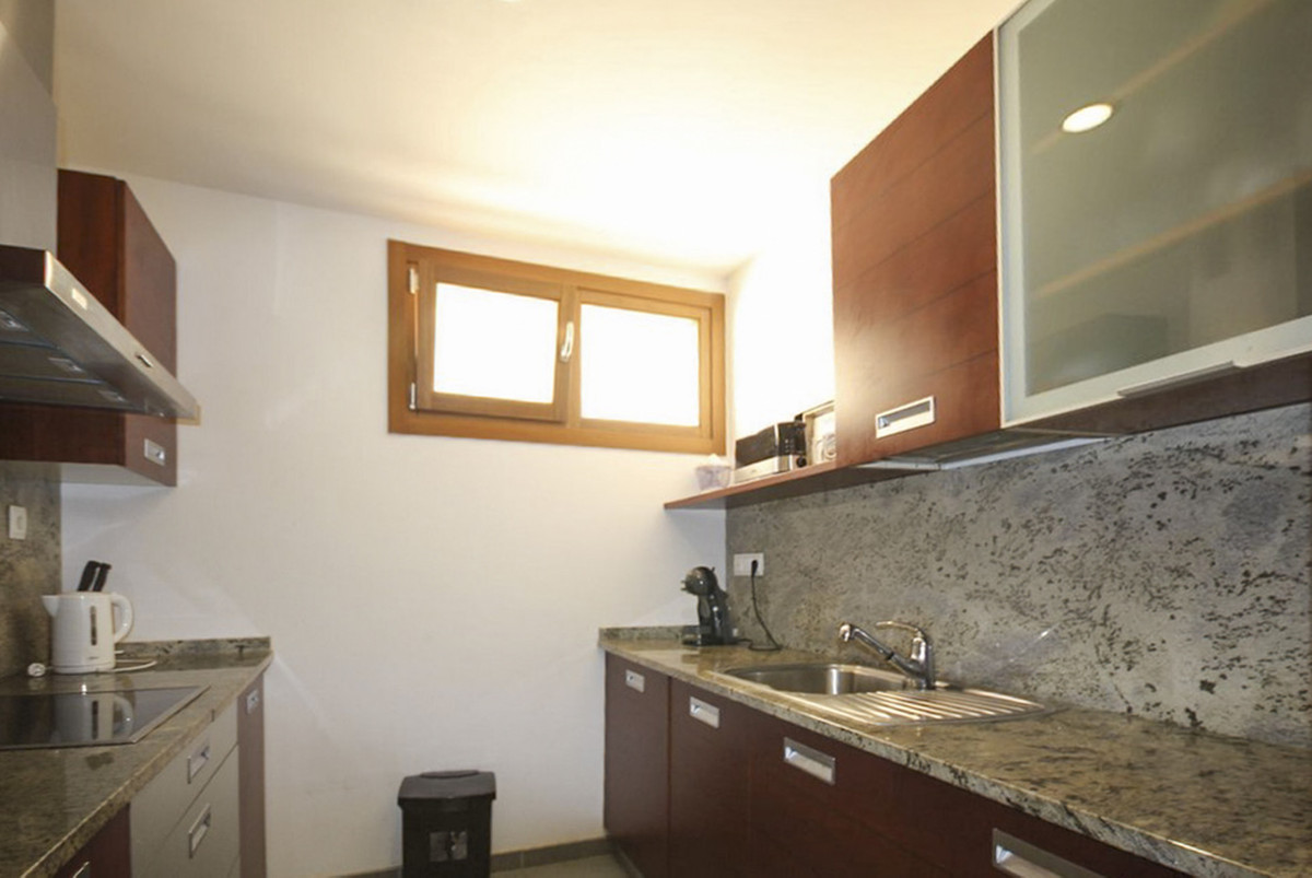 3 Bedroom Apartment for Sale in Marbella — 8
