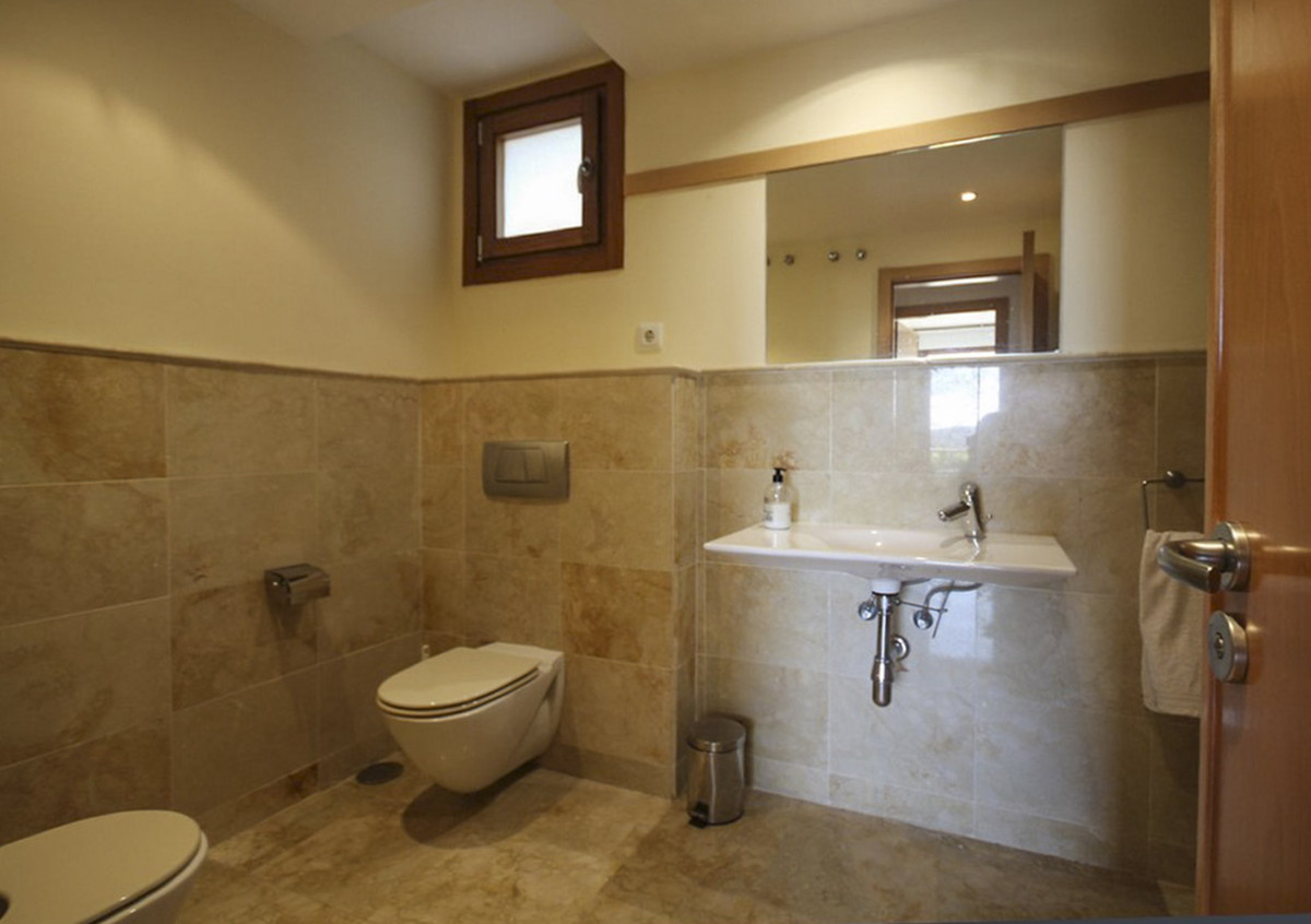 3 Bedroom Apartment for Sale in Marbella — 9