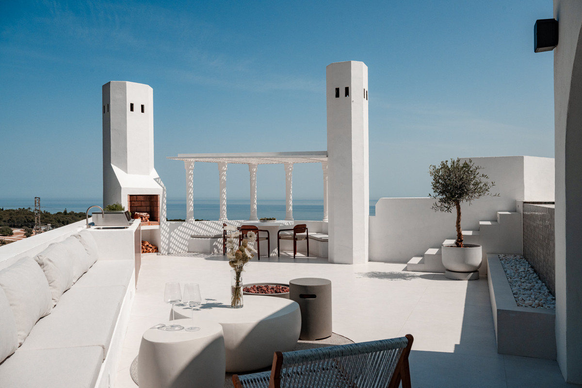 3 Bedroom Apartment for Sale in Nagüeles — 2