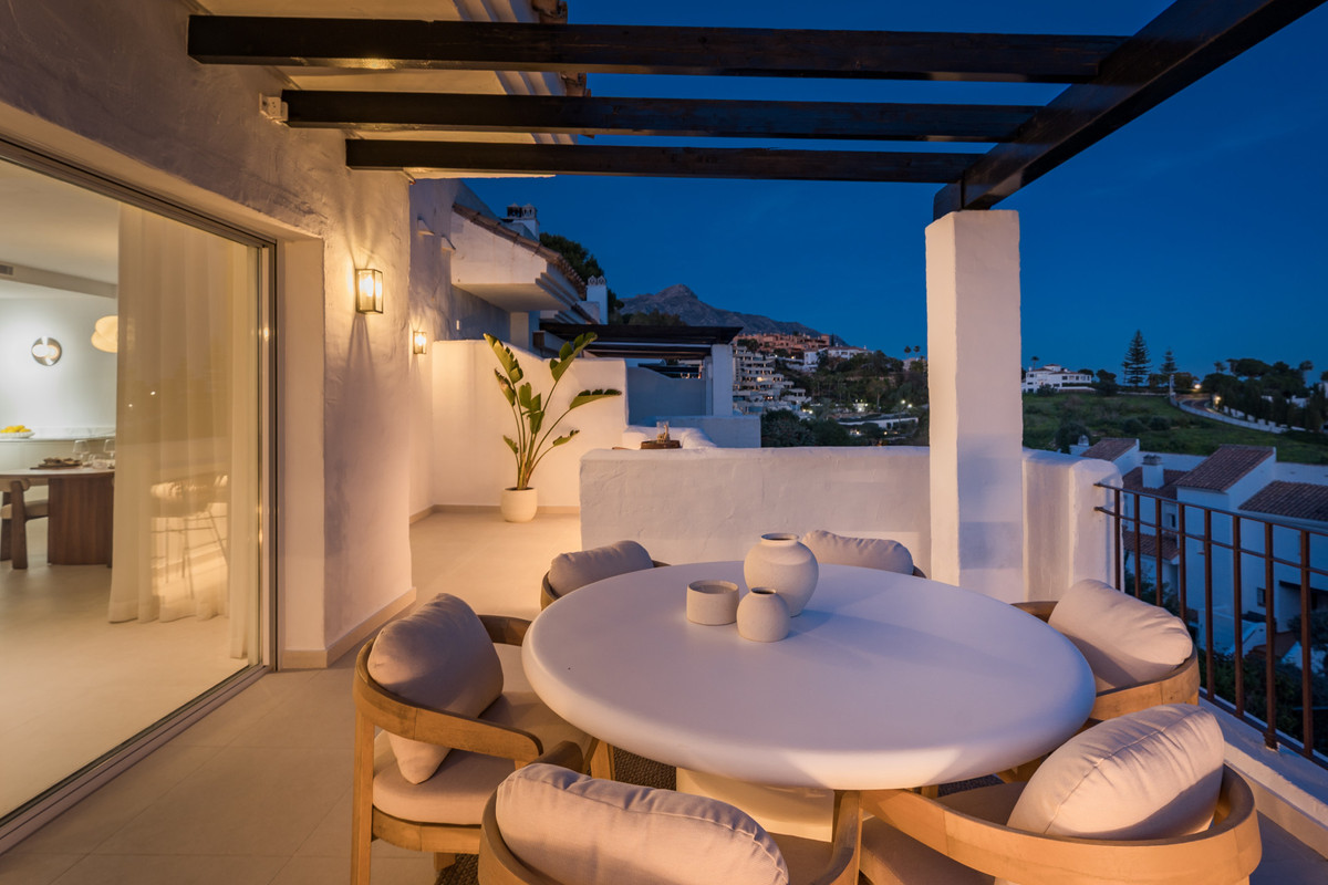 3 Bedroom Apartment for Sale in Nueva Andalucía — 5