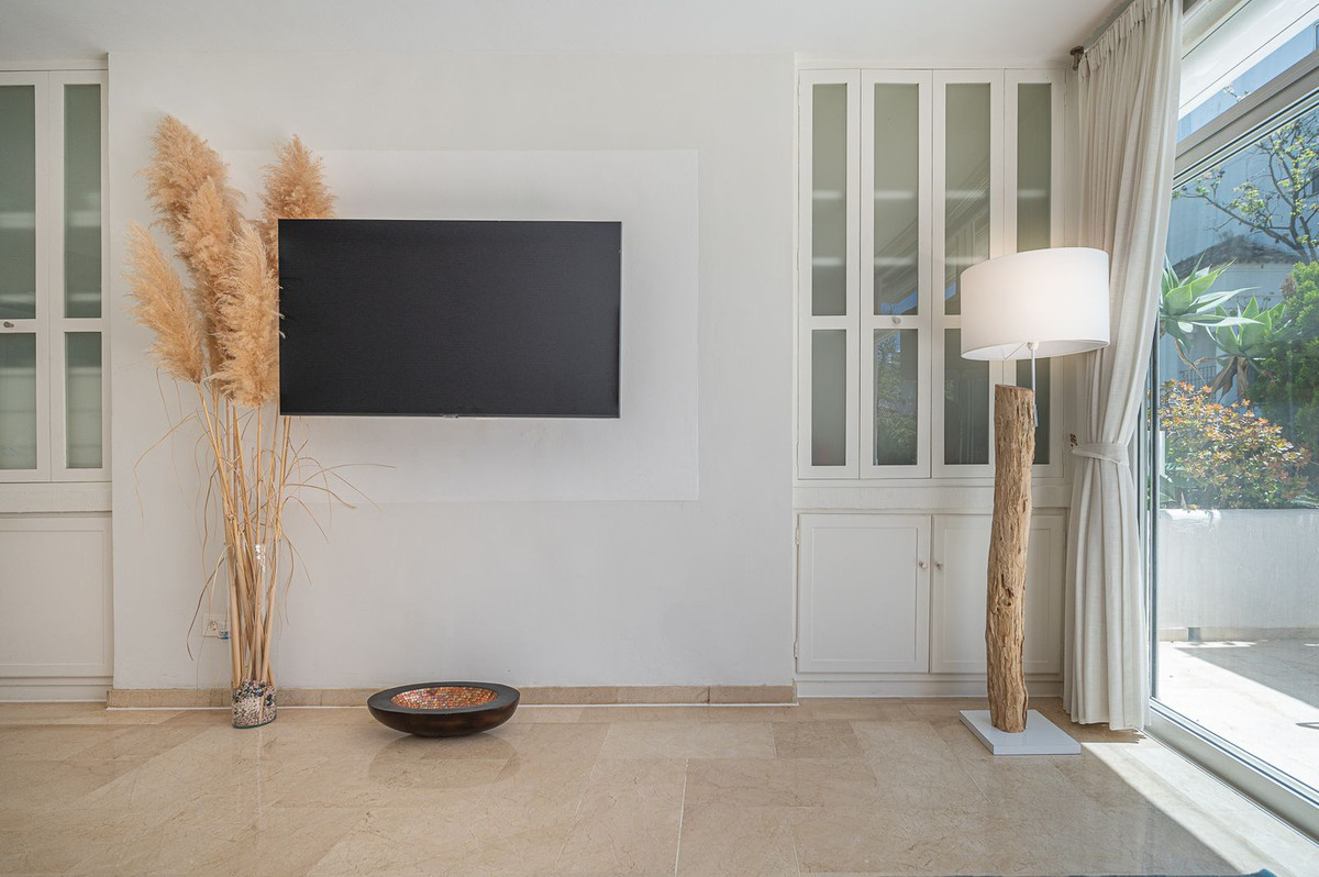 1 Bedroom Apartment for Sale in Marbella — 6
