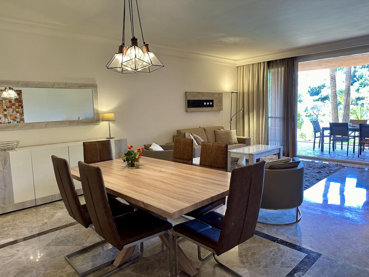 3 Bedroom Apartment for Sale in Nueva Andalucía — 4