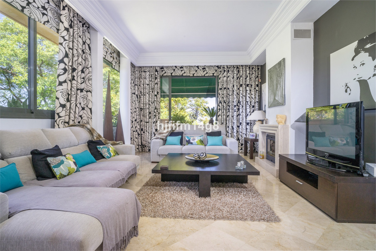 2 Bedroom Apartment for Sale in Nueva Andalucía — 5