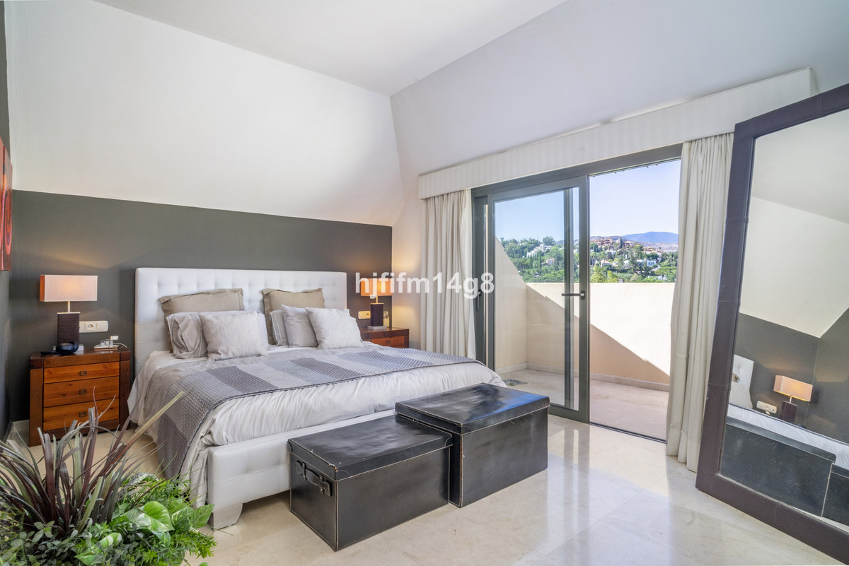 2 Bedroom Apartment for Sale in Nueva Andalucía — view 10