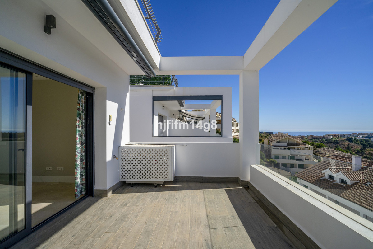 2 Bedroom Apartment for Sale in Estepona — 2