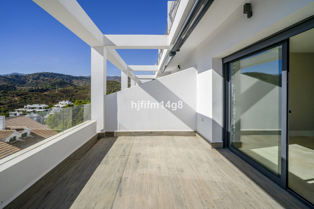 2 Bedroom Apartment for Sale in Estepona — 4