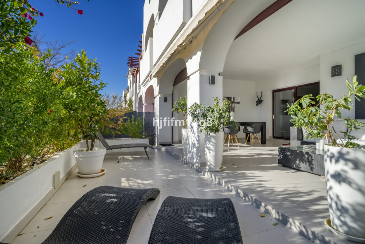 2 Bedroom Apartment for Sale in San Pedro de Alcántara — 4