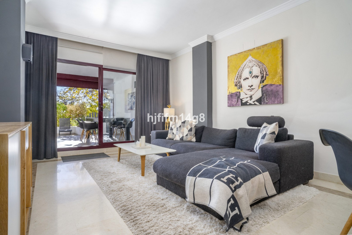2 Bedroom Apartment for Sale in San Pedro de Alcántara — 5