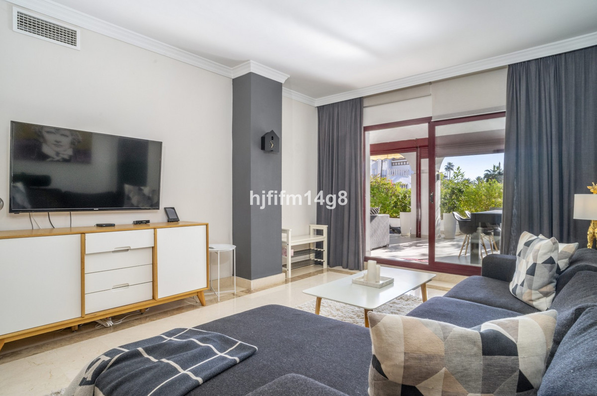 2 Bedroom Apartment for Sale in San Pedro de Alcántara — 6