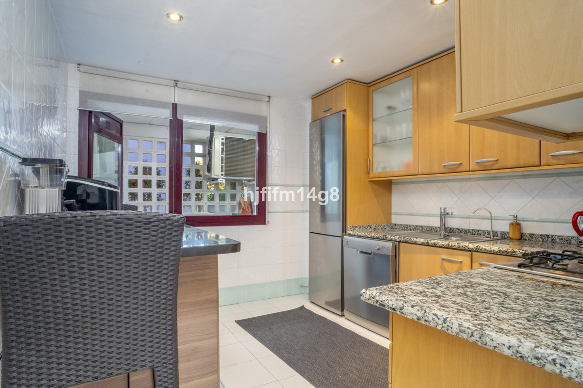 2 Bedroom Apartment for Sale in San Pedro de Alcántara — 9