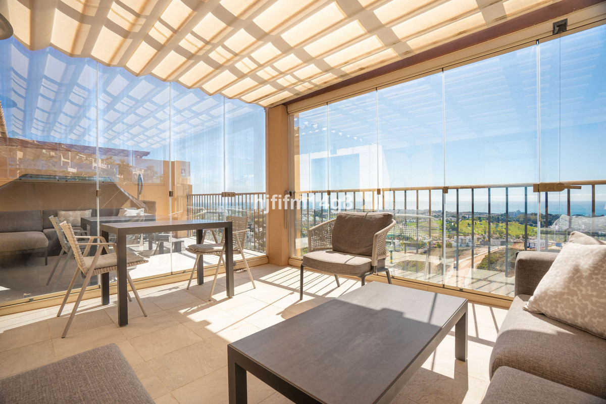 2 Bedroom Apartment for Sale in Benahavís