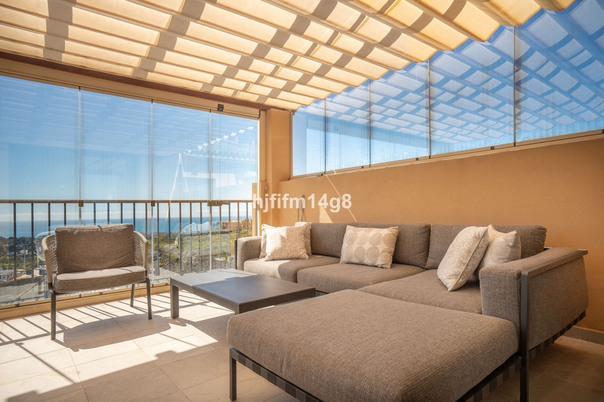 2 Bedroom Apartment for Sale in Benahavís — 3