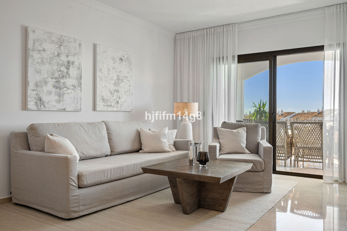 2 Bedroom Apartment for Sale in Nueva Andalucía — 4