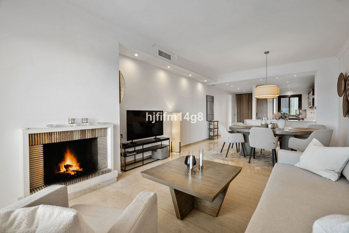 2 Bedroom Apartment for Sale in Nueva Andalucía — 5