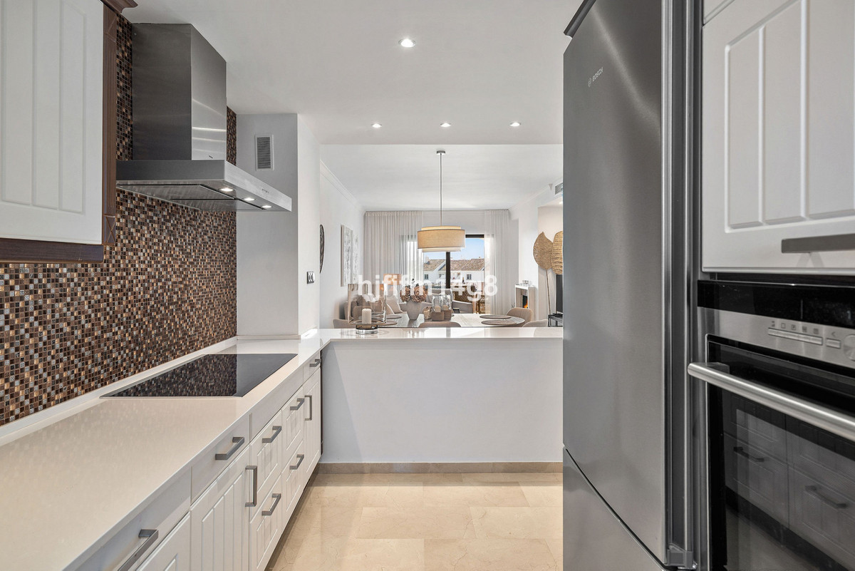 2 Bedroom Apartment for Sale in Nueva Andalucía — 8
