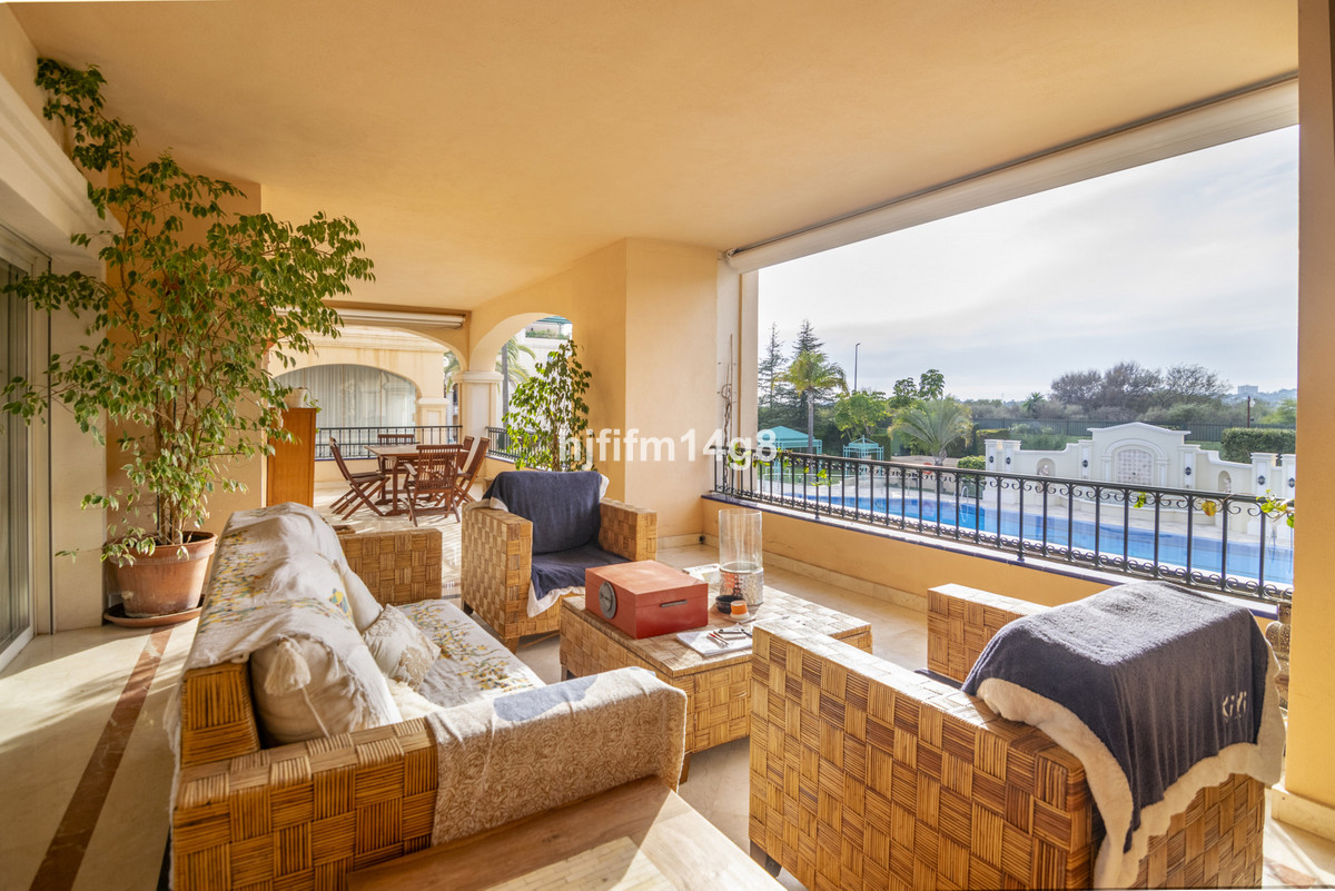 3 Bedroom Apartment for Sale in The Golden Mile