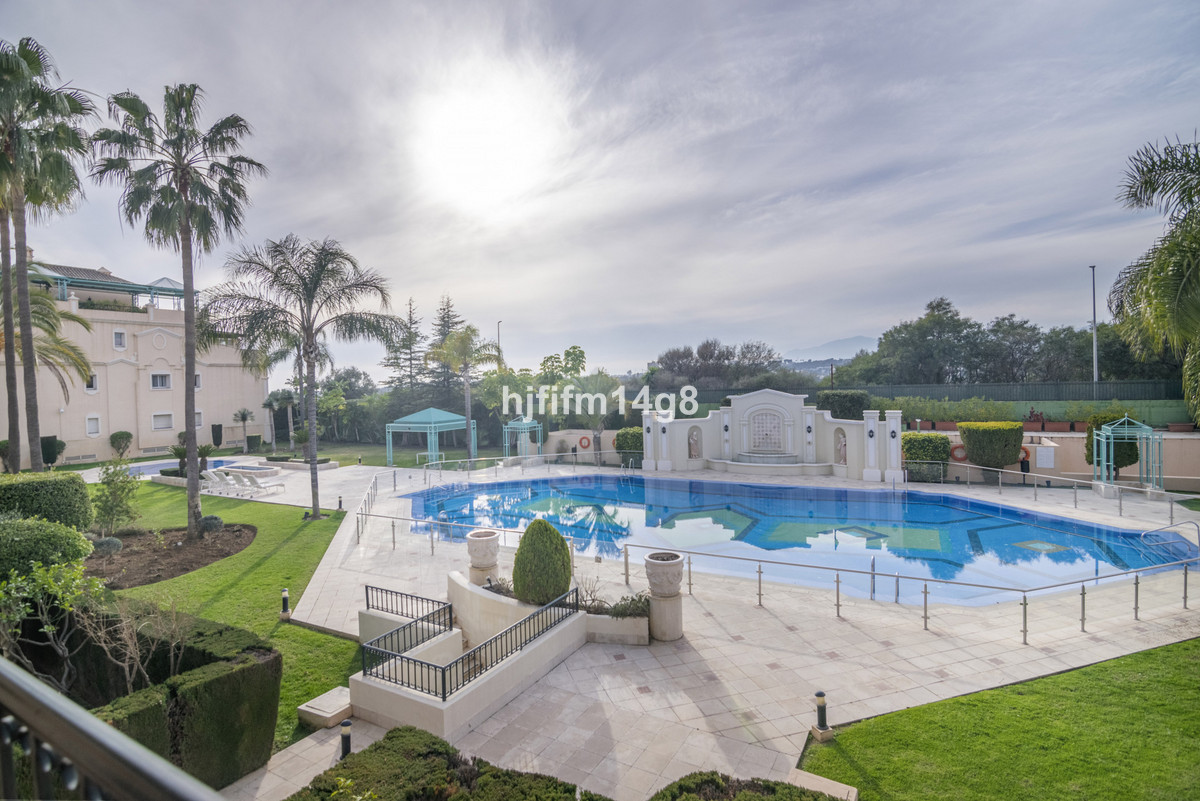 3 Bedroom Apartment for Sale in The Golden Mile — 2