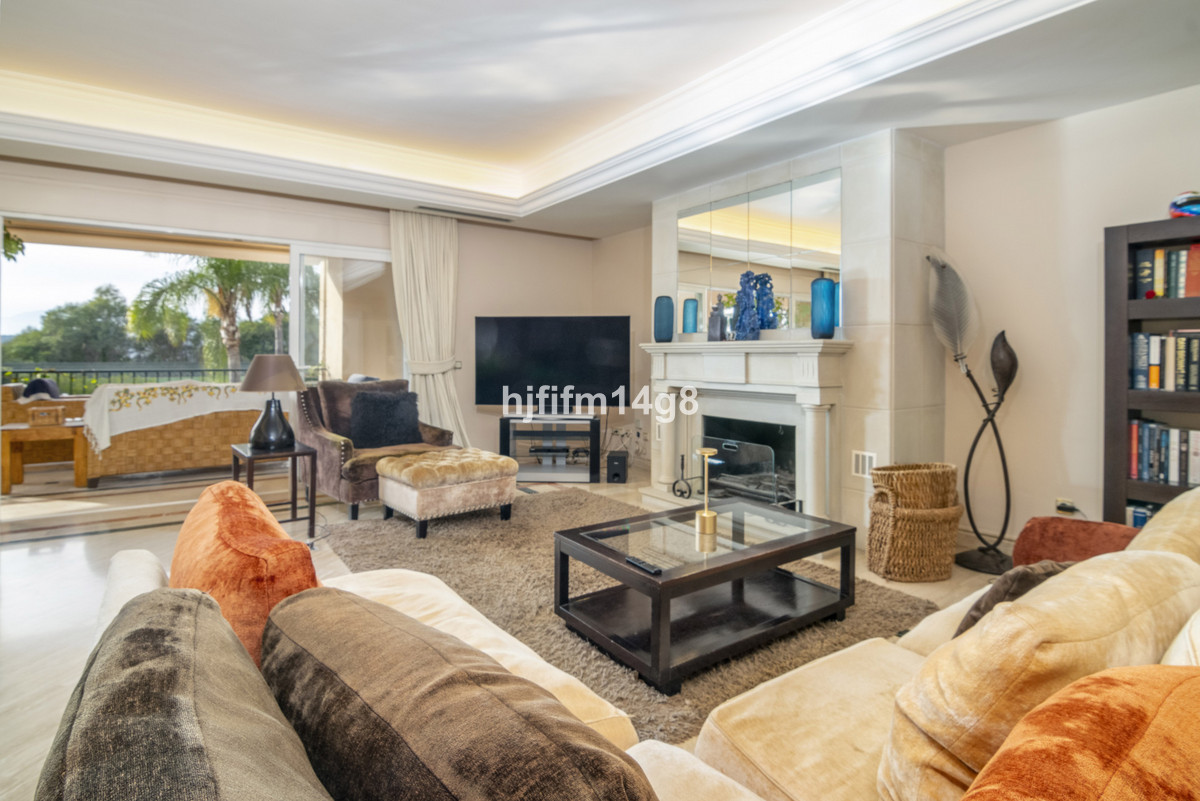 3 Bedroom Apartment for Sale in The Golden Mile — 3