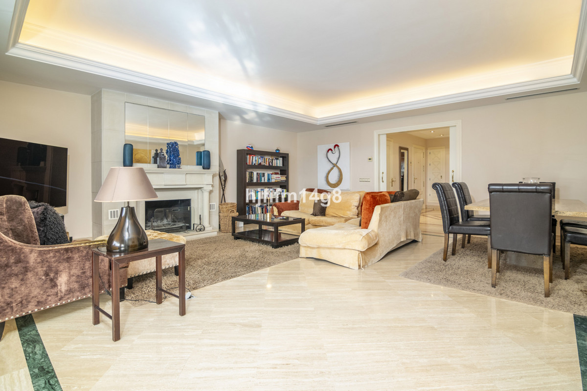 3 Bedroom Apartment for Sale in The Golden Mile — 4