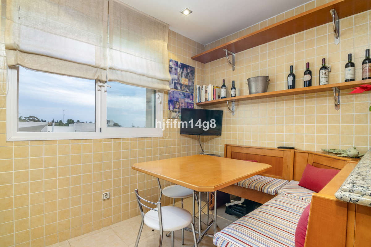 3 Bedroom Apartment for Sale in The Golden Mile — 7