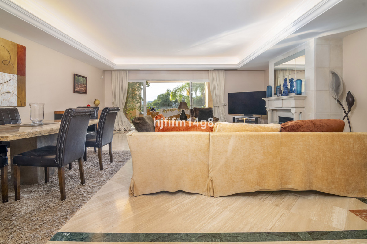3 Bedroom Apartment for Sale in The Golden Mile — 8