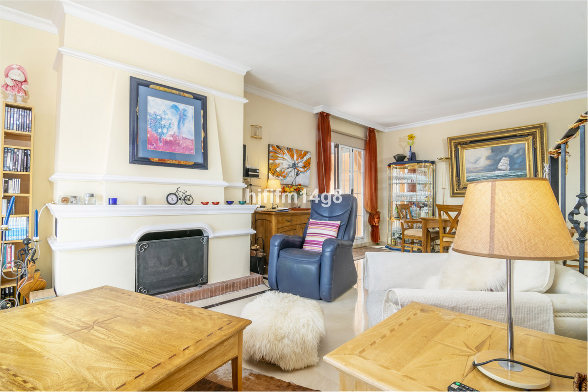 3 Bedroom Apartment for Sale in Nueva Andalucía — 7